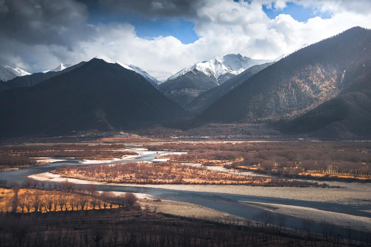 “冬游西藏”进行时西藏加查冬景邀您共赏